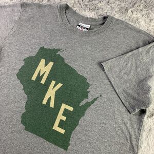 Milwaukee Bucks Shirt Mens Medium Gray Short Sleeve MKE Wisconsin Made USA Tee